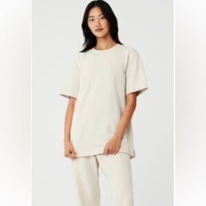 NWOT ALO Chill Short Sleeve-Women